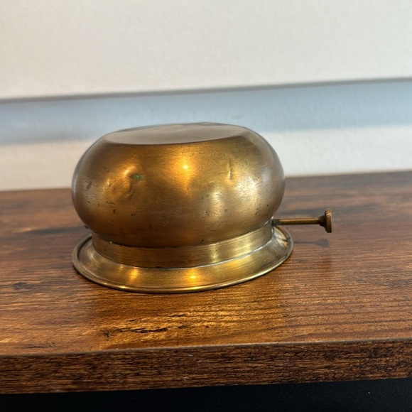 Vintage brass ash tray - Picture 4 of 9